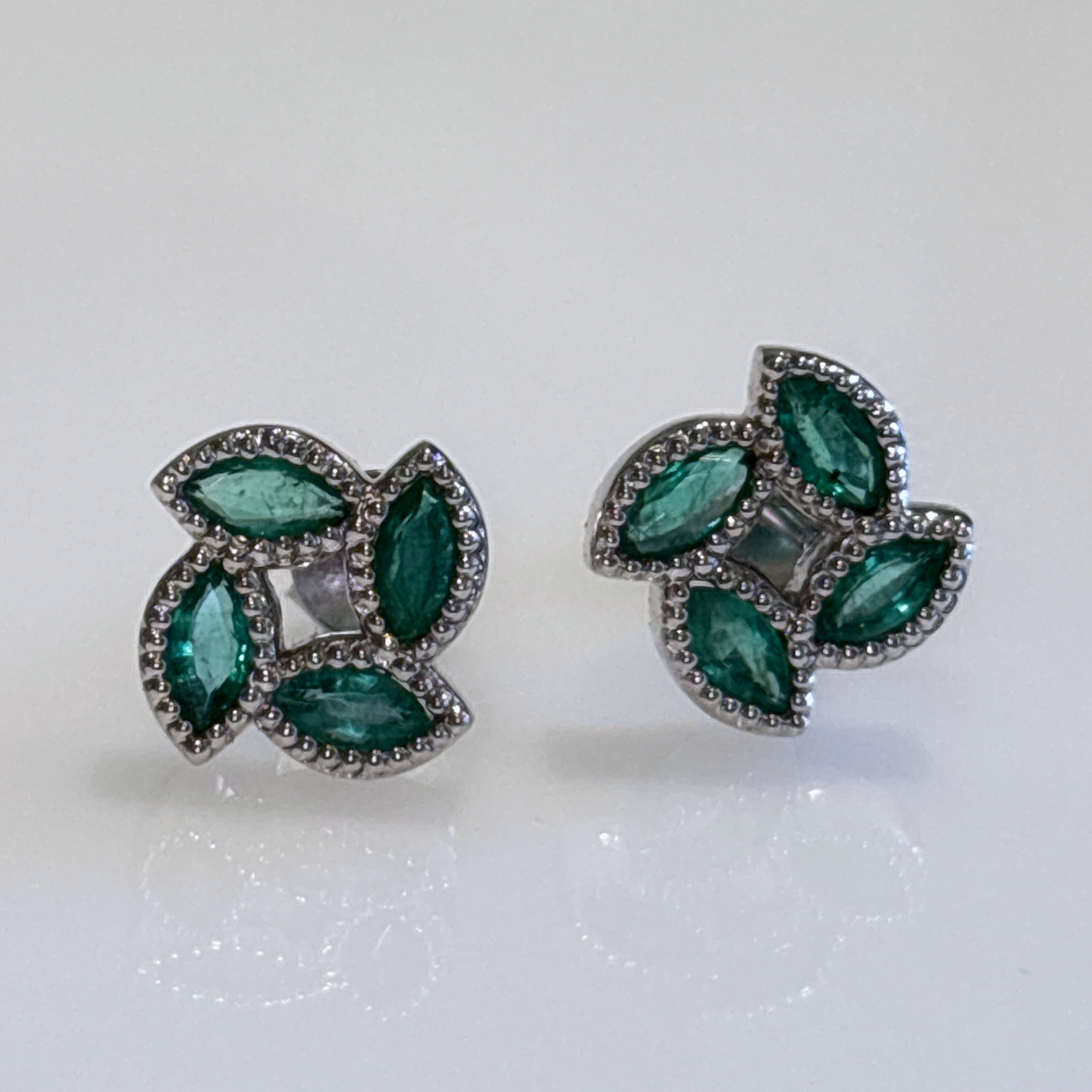 14K White Gold Emerald Stud Earrings